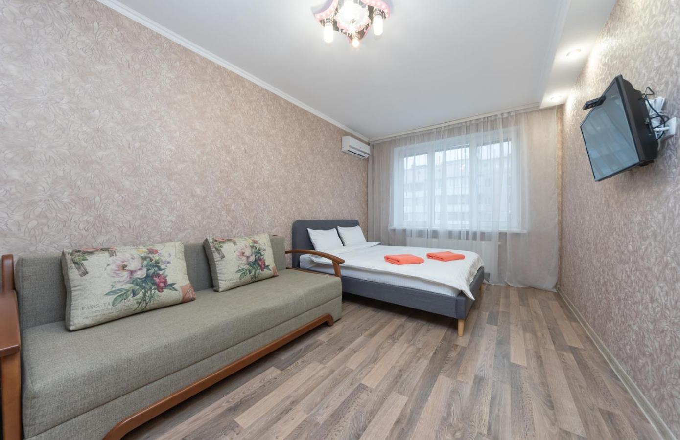Apartments Near Poznyaki Station Kyiv Exterior foto